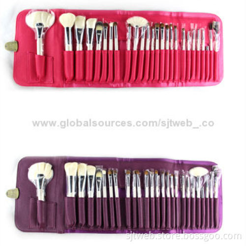 26 Pieces Powder Makeup Brushes Set with More than 80 Skilled Staffs